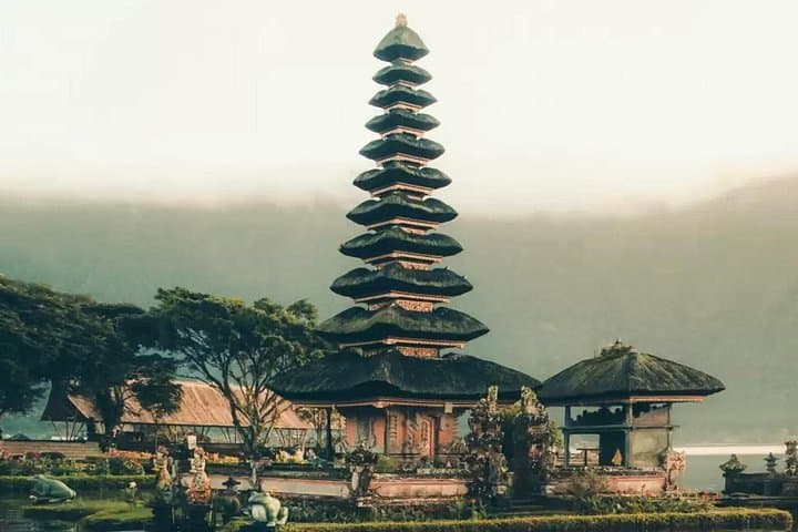 Northern Bali Day Tour: Ulun Danu, Jatiluwih & Coffee Plantation photo 3