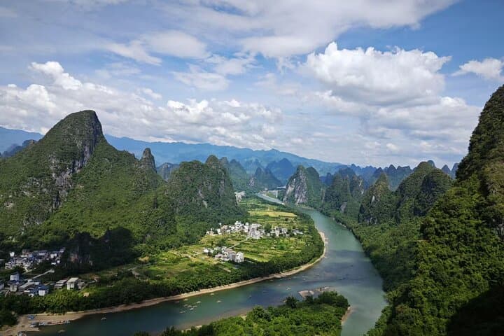 Guilin Li River & Xianggong Hill Day: Electric Boat, Bamboo Raft and Yulong River photo 1
