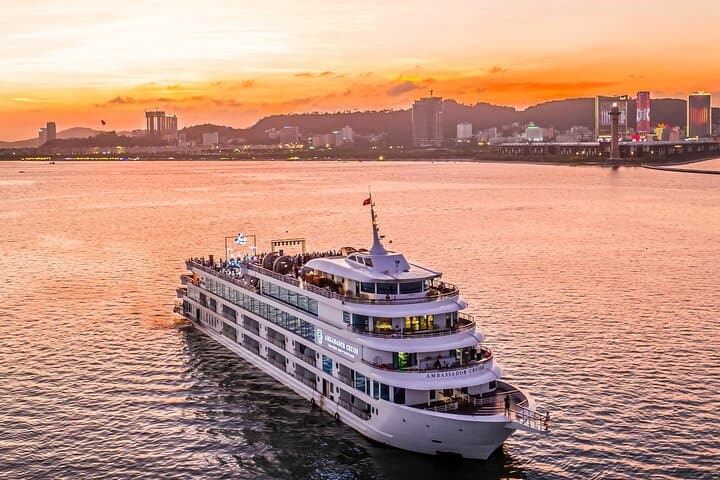 Ambassador Day Cruise: Luxury Halong Bay Day Trip with Sundeck & Jacuzzi
