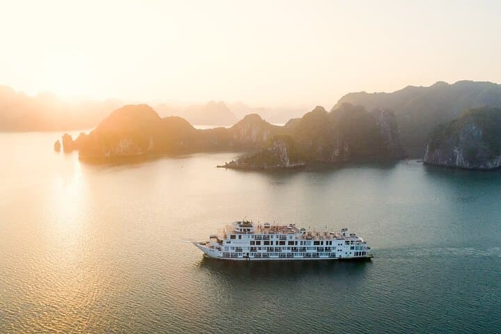 Ambassador Day Cruise: Luxury Halong Bay Day Trip with Sundeck & Jacuzzi photo 5