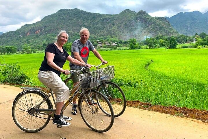 Mai Chau day trip from Hanoi — Bike rice paddies & visit White Thai villages photo 6