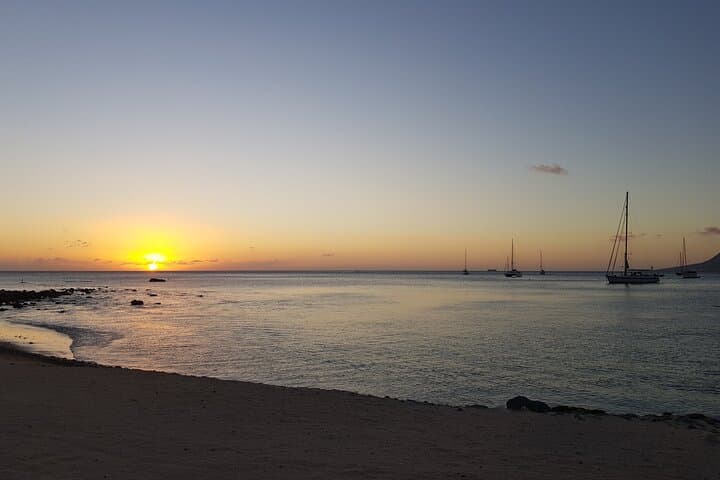 Effortless St. Kitts Beach Transfers — Round-Trip Shuttle Guide photo 6