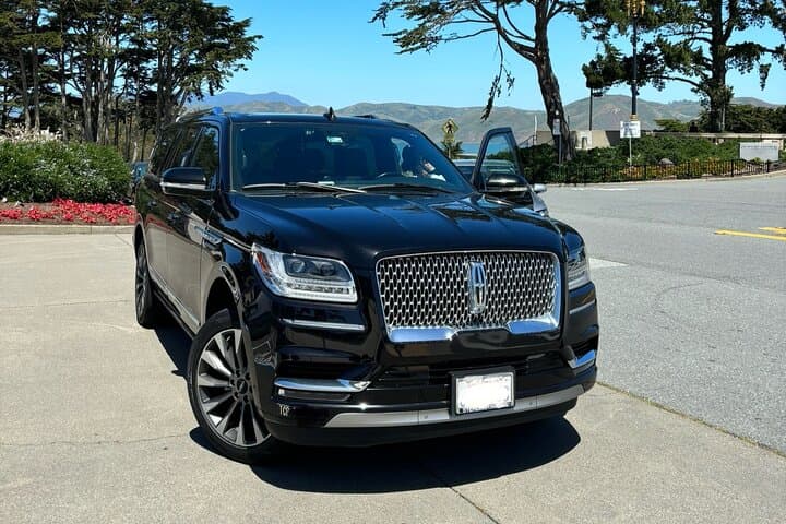 SFO Airport Pickup with 4-Hour Private San Francisco Sightseeing by SUV