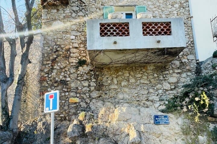 Self-Guided Antibes Scavenger Hunt: Interactive Walking Tour of Old Town photo 4