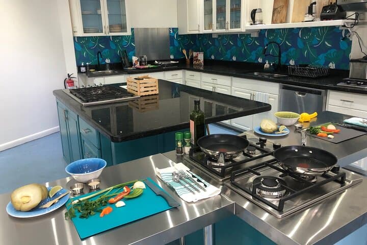 Caribbean Sip'n'Cook Sint Maarten: Hands-On Island Cooking Class with Rum Punch photo 2