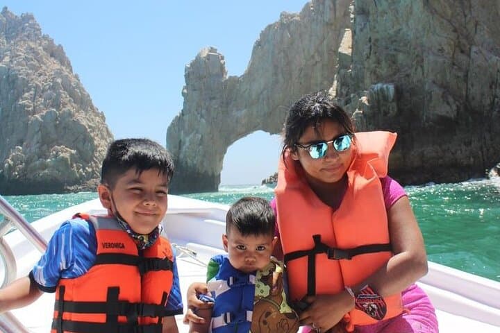 Cabo Glass-Bottom Boat to El Arco: Sea Lions, Pelican Rock & Coastal Views photo 5