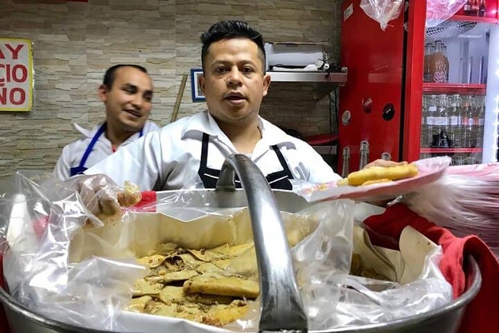 CDMX VIP Morning Tacos & Hot Drinks Walking Tour — Zócalo Food Crawl photo 4