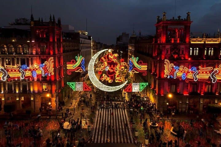 CDMX VIP Morning Tacos & Hot Drinks Walking Tour — Zócalo Food Crawl photo 5