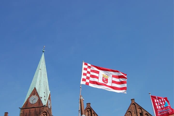 Bremen Scavenger Hunt: Self-Guided Highlights Walking Tour photo 2