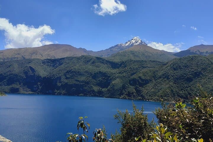Cuicocha Crater Lake Hike — Guided Loop at Laguna de Cuicocha