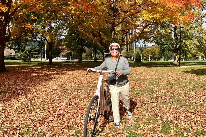 Explore Old Milwaukee by E-Bike: A 16-Mile Urban Adventure Through History and Parks