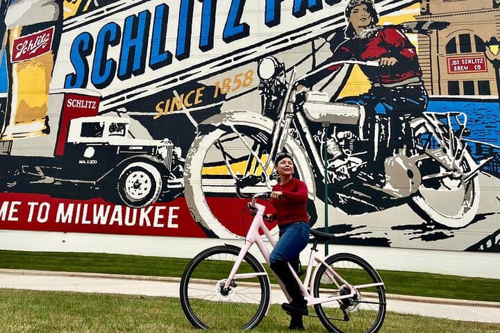 Explore Old Milwaukee by E-Bike: A 16-Mile Urban Adventure Through History and Parks photo 6