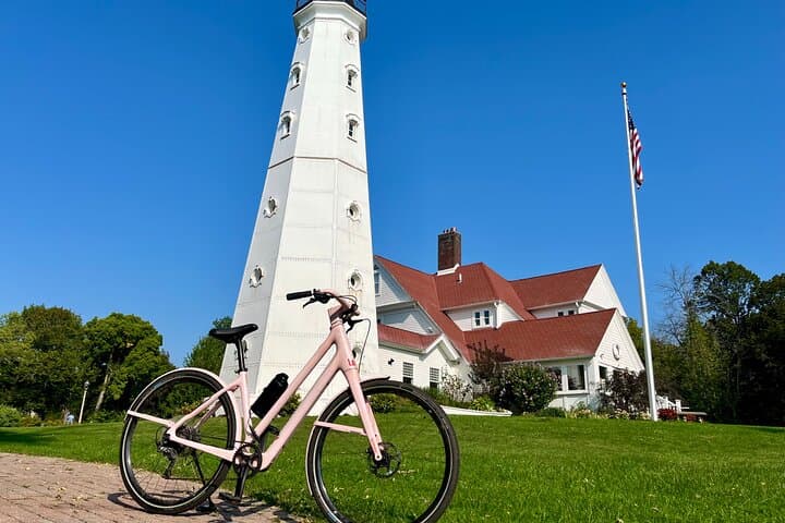 Explore Old Milwaukee by E-Bike: A 16-Mile Urban Adventure Through History and Parks photo 5