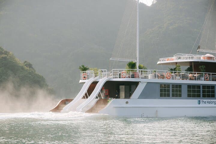 Luxury Catamaran Cruise to Ha Long & Lan Ha Bay from Hanoi photo 4