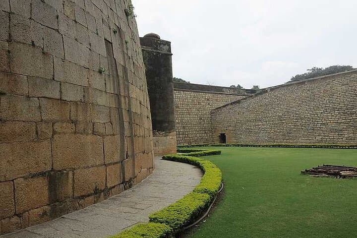 Bangalore Full-Day Highlights: Lalbagh, Palace, Tipu Sultan & ISKCON Tour photo 2