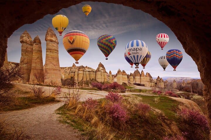 Sunrise Balloon Flight Over Cappadocia's Fairy Chimneys photo 6