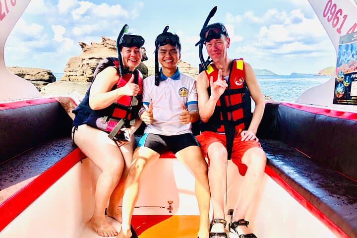 Phu Quoc Private Speedboat Snorkeling: Hidden Reefs & Seafood BBQ