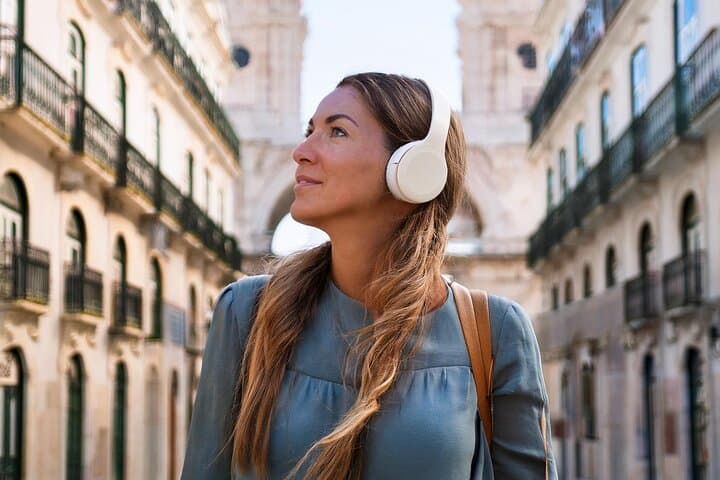 Lisbon Self-Guided Audio Tour: 100 Stories for Alfama, Belém & Beyond