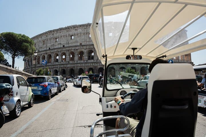Rome 2-Hour Electric Tuk-Tuk Highlights Tour: Colosseum, Vatican & Gianicolo Views photo 5