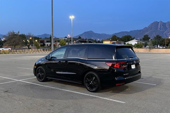 Private Salt Lake City Airport Transfer to Downtown Hotels — Fast, Reliable Ride photo 3