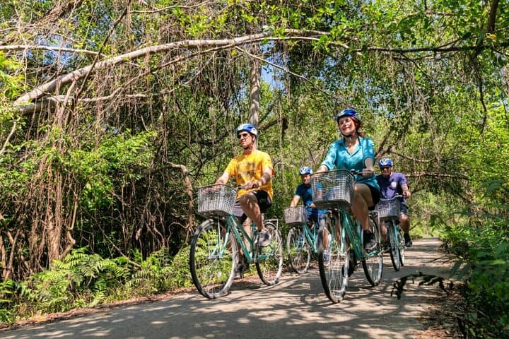 Lan Ha Bay Luxury Day Cruise from Hanoi: Cat Ba, Kayaks & Viet Hai Village