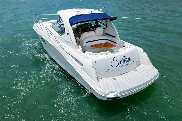 Fort Lauderdale Sundancer 40 Private Yacht Charter: Sandbars, Sightseeing & Dining photo 3