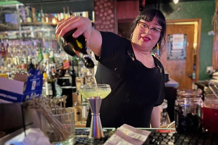 Haunted Seattle Booze and Boos: Pike Place Ghost and Pub Walking Tour photo 2