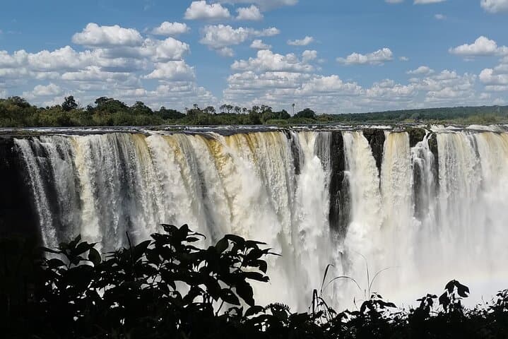 Victoria Falls International Airport Private Transfer — Meet & Greet to Town photo 1