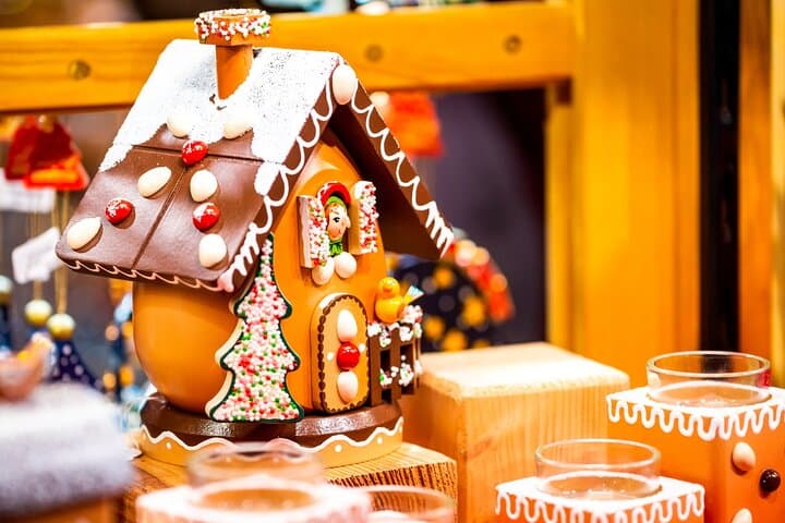Clermont-Ferrand Christmas Market Treasure Hunt: Unusual Track Game & Festive Walk photo 4
