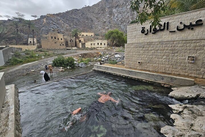 Nakhal & Rustaq Hot Springs: Private Full-Day Cultural and Springs Tour from Muscat