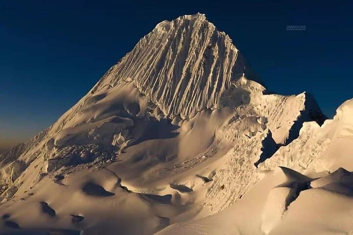 Nevado Alpamayo 6-Day Expedition: Technical Alpine Climb to 5,947 m photo 4