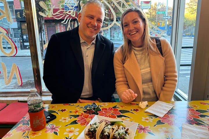 Lower East Side Food Crawl — Bagels, Dumplings, Pizza & Tacos Walking Tour photo 3