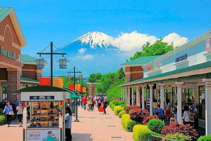 Private Day Tour to Hakone & Gotemba — Mt. Fuji, Lake Ashi, Owakudani and Outlets photo 3