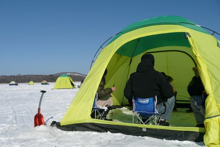 Ice Fishing on Lake Abashiri: Wakasagi Tempura Experience in Hokkaido photo 2