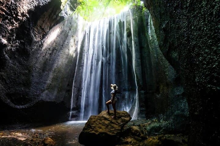Capture Bali’s Gates & Canyon Light: Private Instagram Photography Tour photo 2