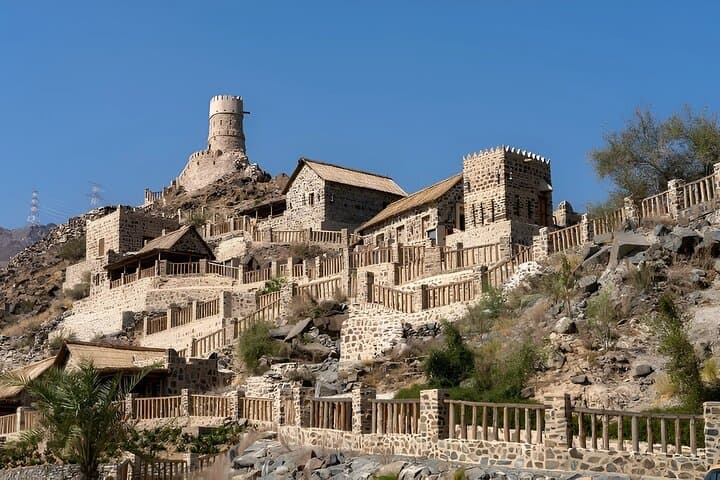 Khorfakkan Full-Day Private City Tour: Waterfall, Beach & Najd Al Maqsar photo 6