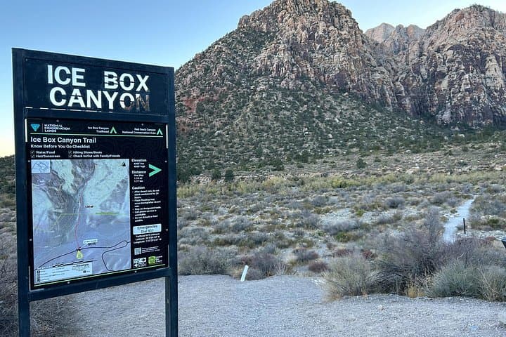 Red Rock Canyon Hiking Adventure from Las Vegas — Calico Tanks, Ice Box & Scenic Loop photo 4