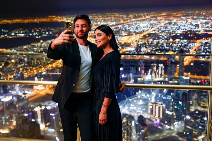 Premium Lounge Access to Burj Khalifa Floors 152–154 — VIP 575m Observation photo 6