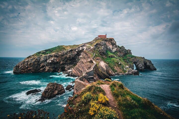 Day Trip from Bilbao to San Juan de Gaztelugatxe, Bermeo, Mundaka & Gernika with Txakoli Tasting photo 3