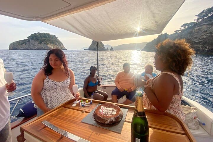 Circumnavigate Capri: Blue Grotto Boat Tour with Aperitivo, Swim & Snorkel photo 4