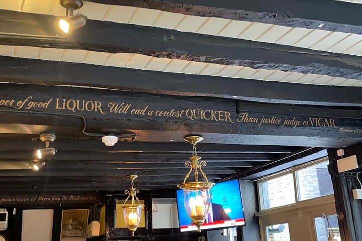 Historic Pubs Walking Tour in London — Blackfriars to Dickens’ Haunts photo 2