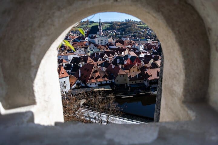 Day Trip to Český Krumlov from Prague: Castle Walks, Vltava Views, and Medieval Streets photo 4