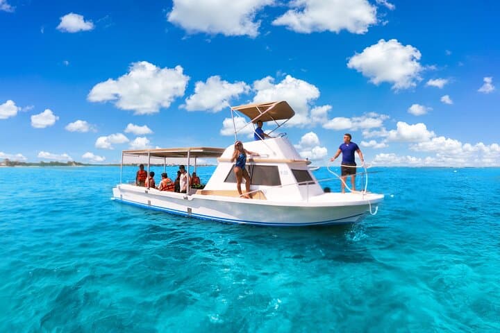 Contoy & Isla Mujeres Two-Island Snorkel Day Trip from Cancún (Open Bar) photo 2