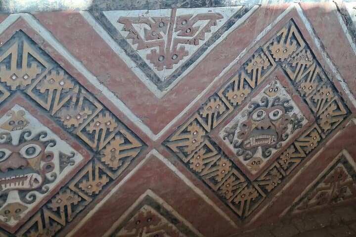 Guided Tour to Huaca de la Luna and Trujillo Historic Center: Moche Temples & Colonial Streets photo 2