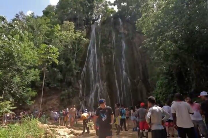 Hike to Cascada El Limón: Limon Waterfall Walking Tour, Samaná photo 2