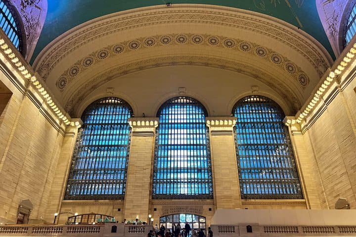 Super Hero Tour New York City: Midtown Walking & Chauffeured Marvel and DC Locations photo 2