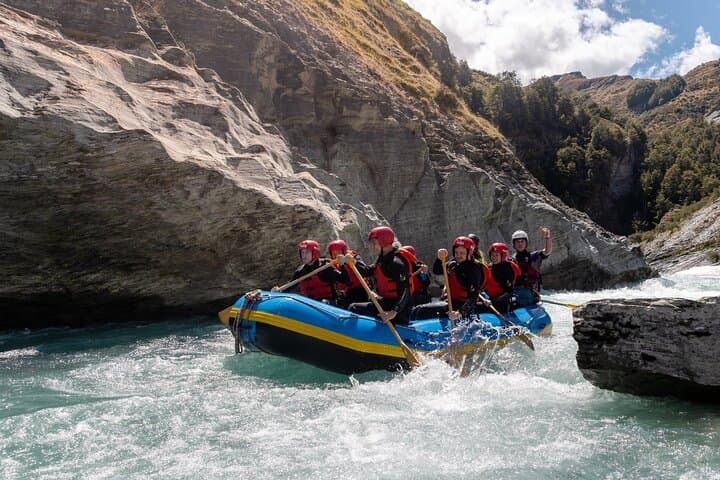 Kawarau River Whitewater Rafting: Queenstown's Dog Leg Adventure photo 5