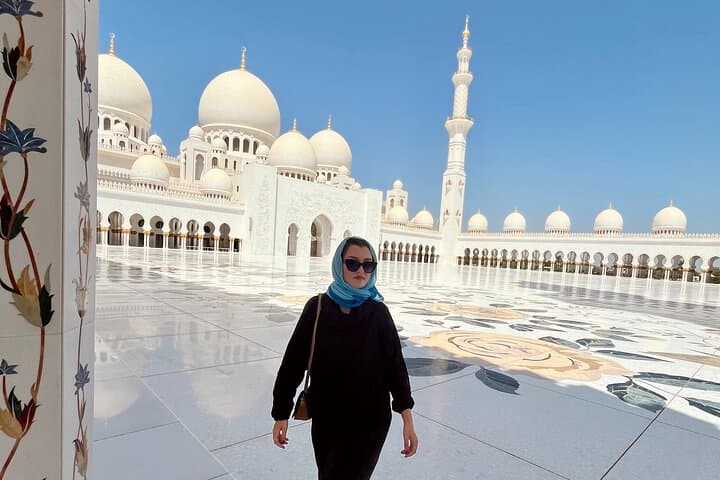 Full-Day Abu Dhabi Highlights Tour with Professional Photos photo 6