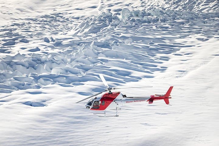 Aoraki/Mount Cook Glacier Landing: 40-Min Heliflight Over Tasman Glacier photo 2