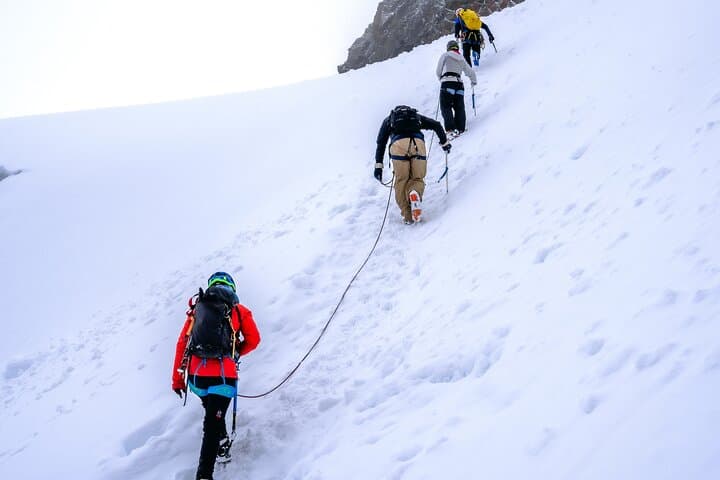Alpamayo & Chopicalqui Expedition: 18–20 Day Technical Ascent from Huaraz photo 6